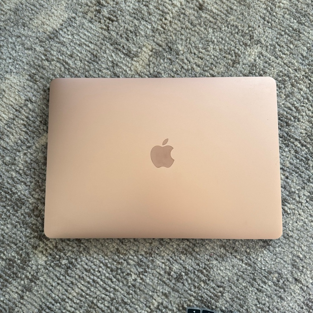MacBook Air 13” Retina 2020